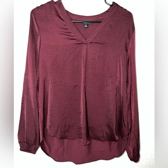 Alfani Smocked-Cuff Long-Sleeve V-Neck Top SIZE M NWOT - Picture 2 of 3